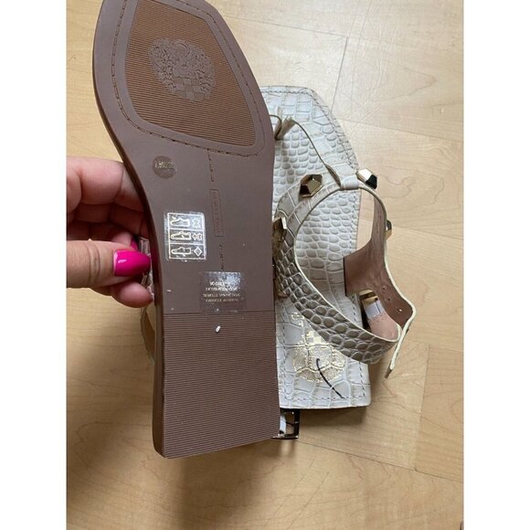VINCE Camuto "Dailette" Studded Toe Loop Women Size 7.5 New Sandal - Picture 5 of 6